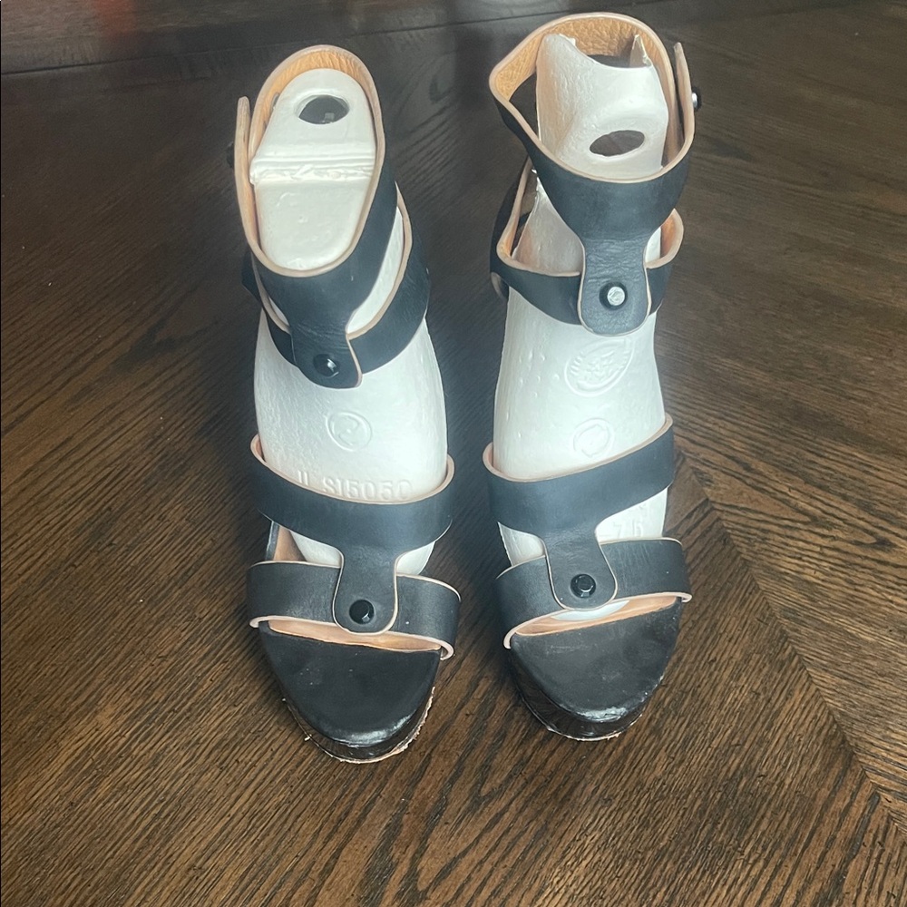 L.A.M.B. women's black leather high heels platform ankle strap sandals